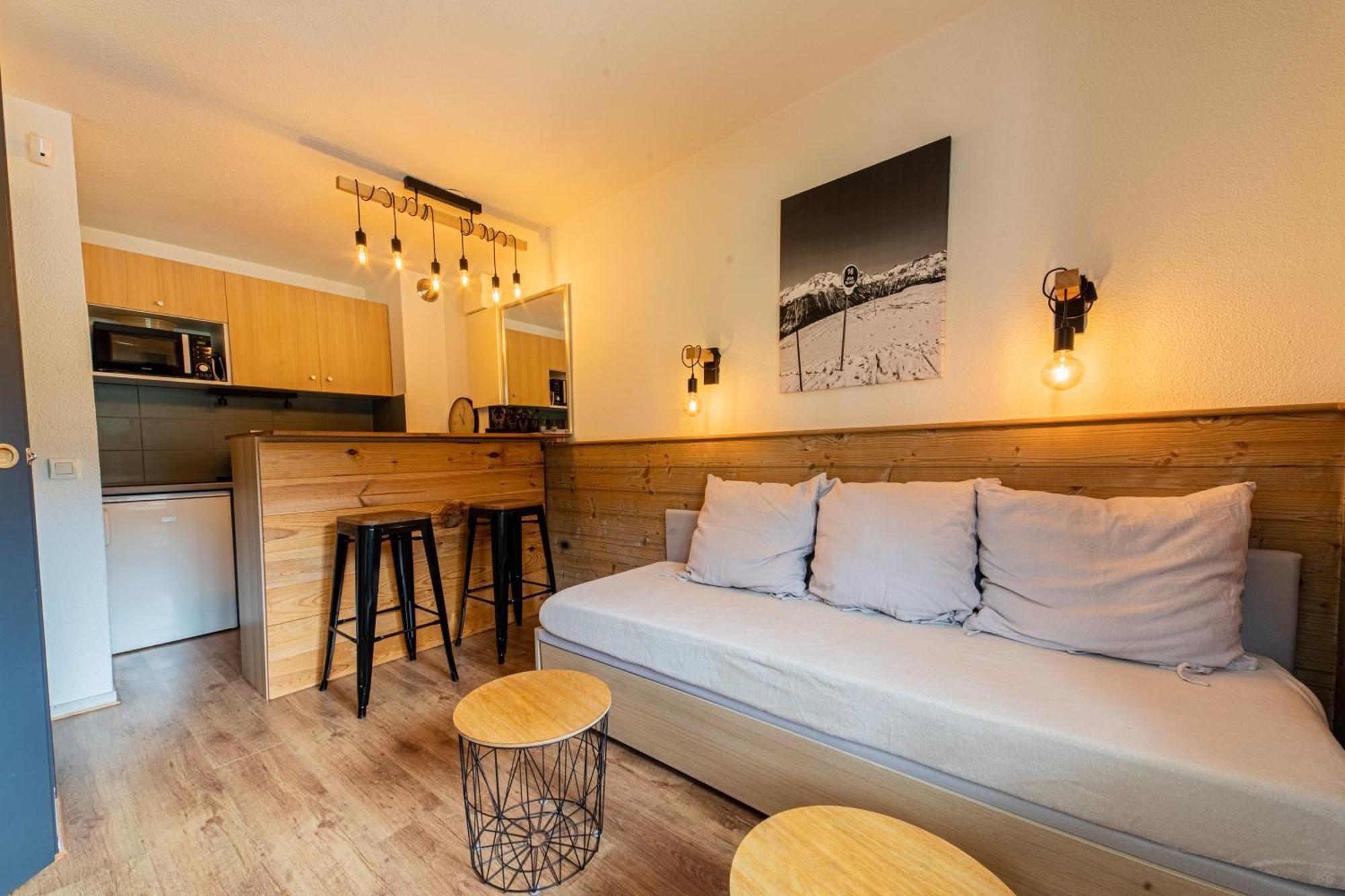 Au Pied Des Pistes, La Tania Apartment *
